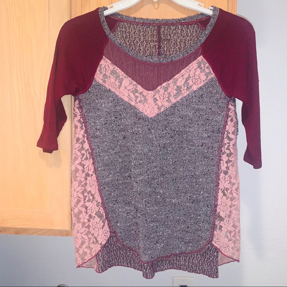 UO Multi Color Knit and Lace Top Size Small